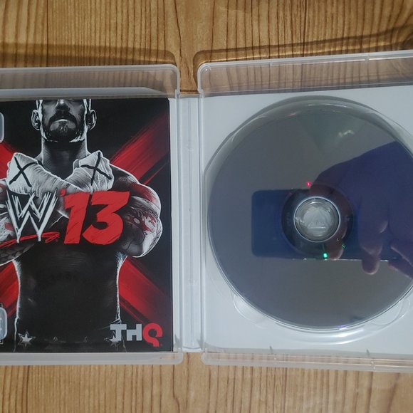 WWE 13 PS3 game (CIB) - Picture 3 of 3